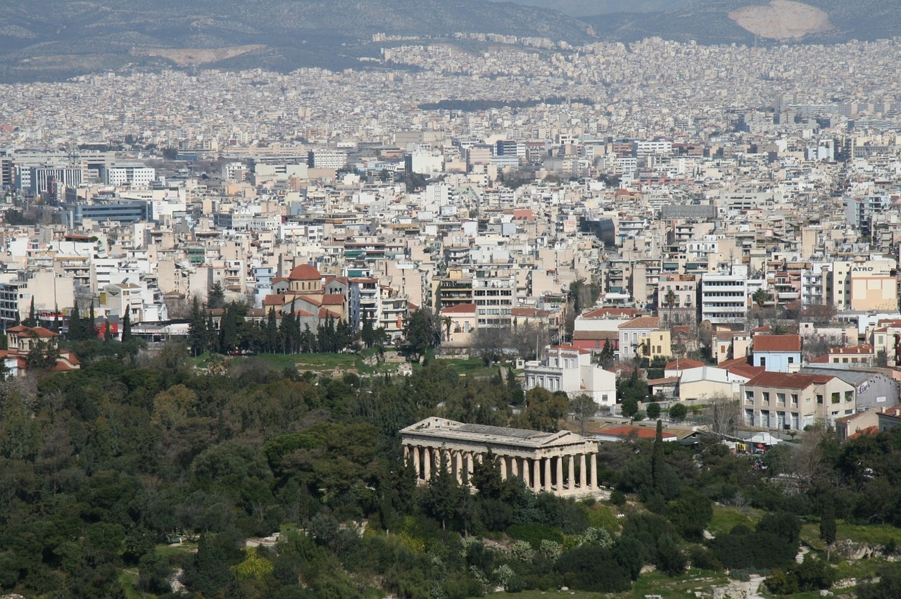 景区回应游客在西藏投喂藏马熊，倡导文明旅游，共建和谐生态