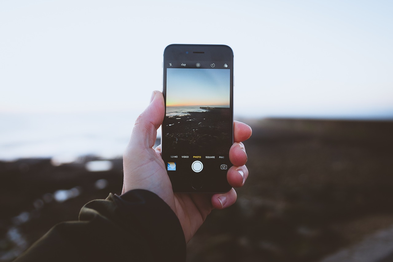 苹果iPhone被远程引爆遭辟谣，真相揭秘与公众反应